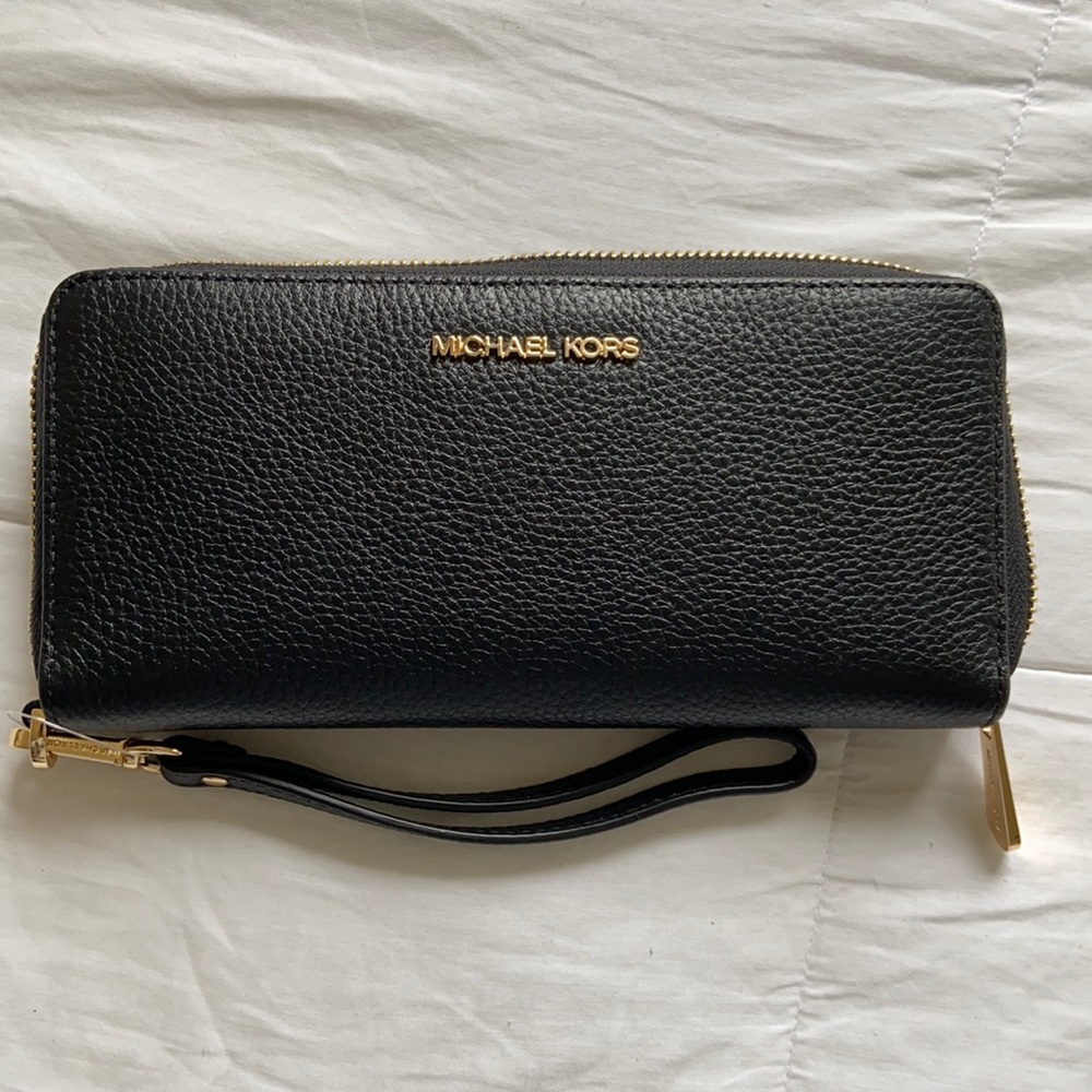 Michael Kors Wristlet Wallet